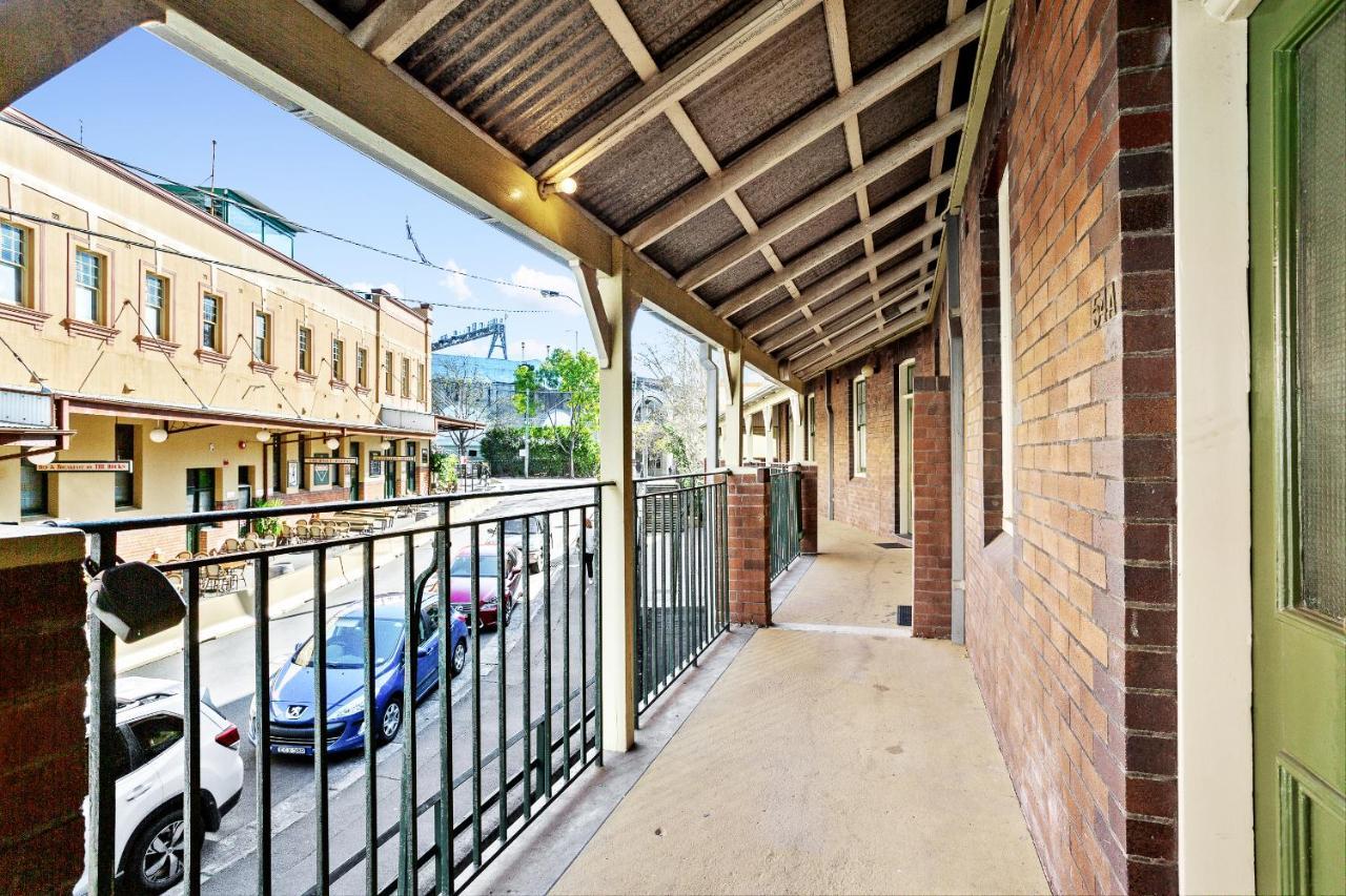 Discover The Rocks - Historical Terrace House Sydney Exterior photo